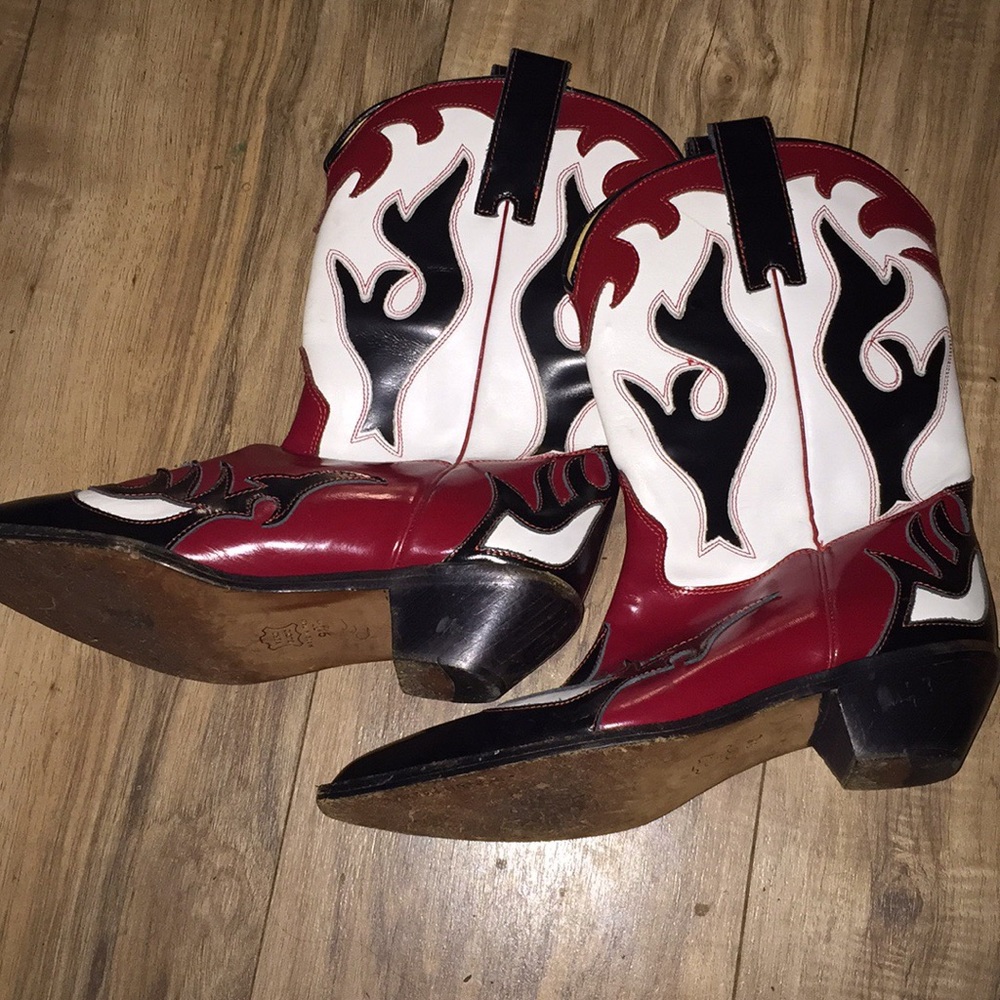 Donald J Pliner Boots